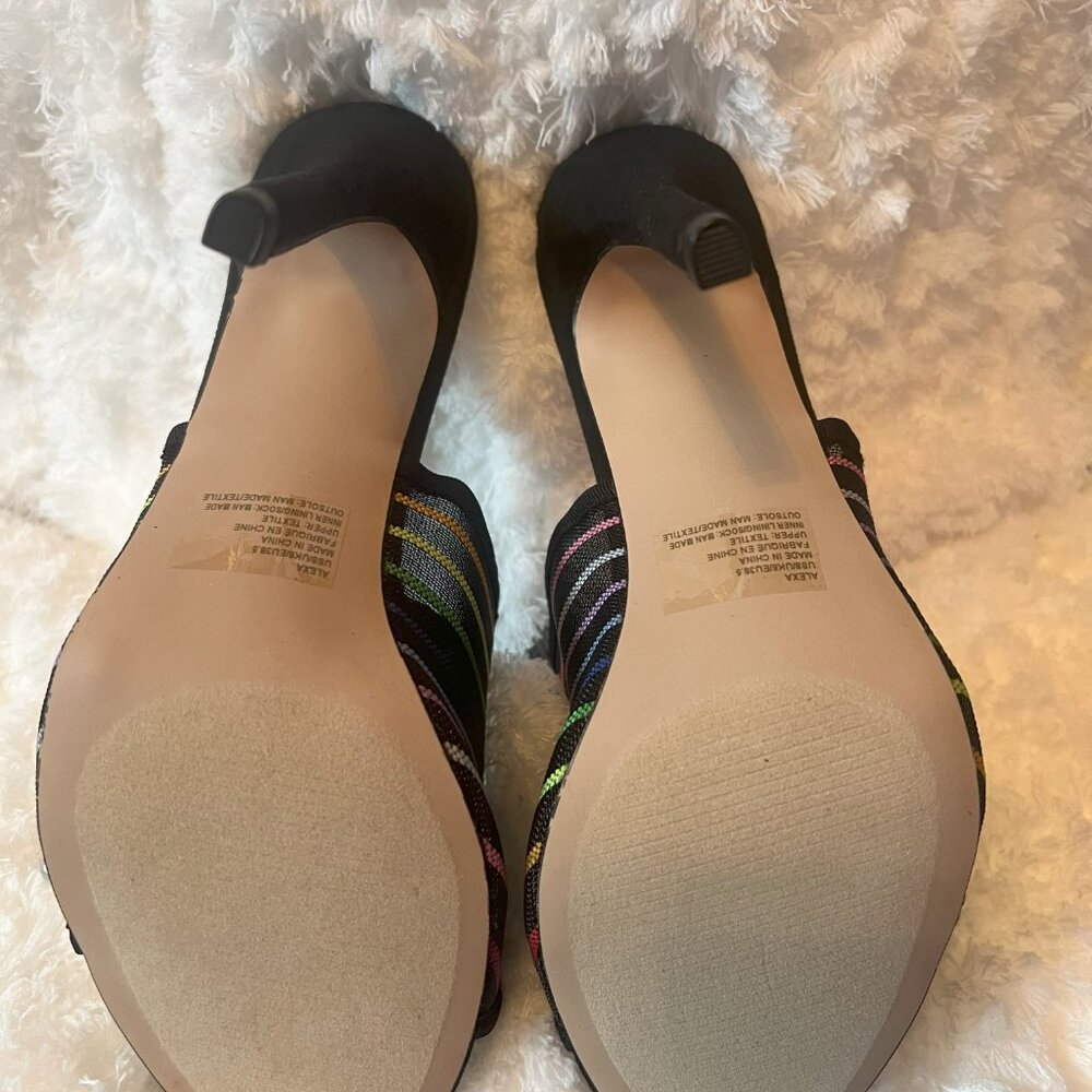 Shoe Dazzle Black Shoes - Picture 4 of 5